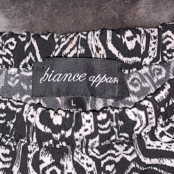 Aztec printed shorts - Picture 2 of 3